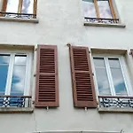 Authentic House Small, Bright And Calm *