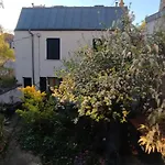 Authentic House Small, Bright And Calm 公寓