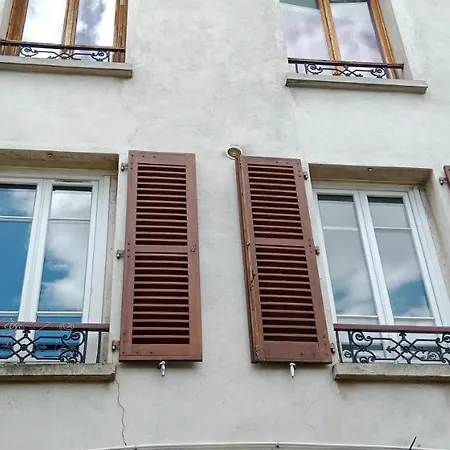 Authentic House Small, Bright And Calm *