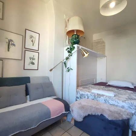 Authentic House Small, Bright And Calm *
