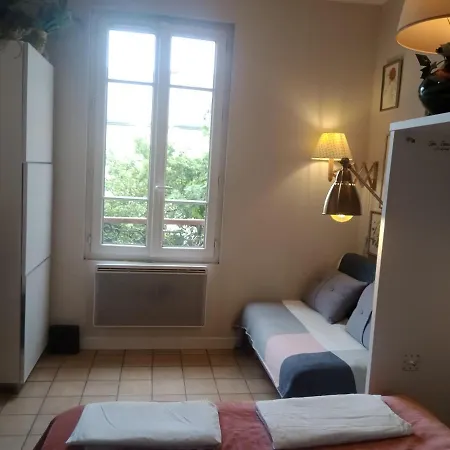 Authentic House Small, Bright And Calm شقة