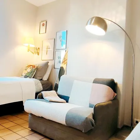 Authentic House Small, Bright And Calm *
