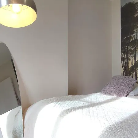Authentic House Small, Bright And Calm Apartamento Paris