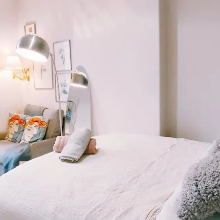 Apartamento Authentic House Small, Bright And Calm Paris