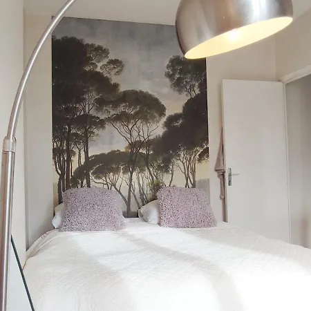 Apartamento Authentic House Small, Bright And Calm Paris