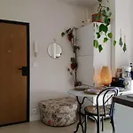 Authentic House Small, Bright And Calm Párizs