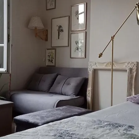 公寓 Authentic House Small, Bright And Calm *